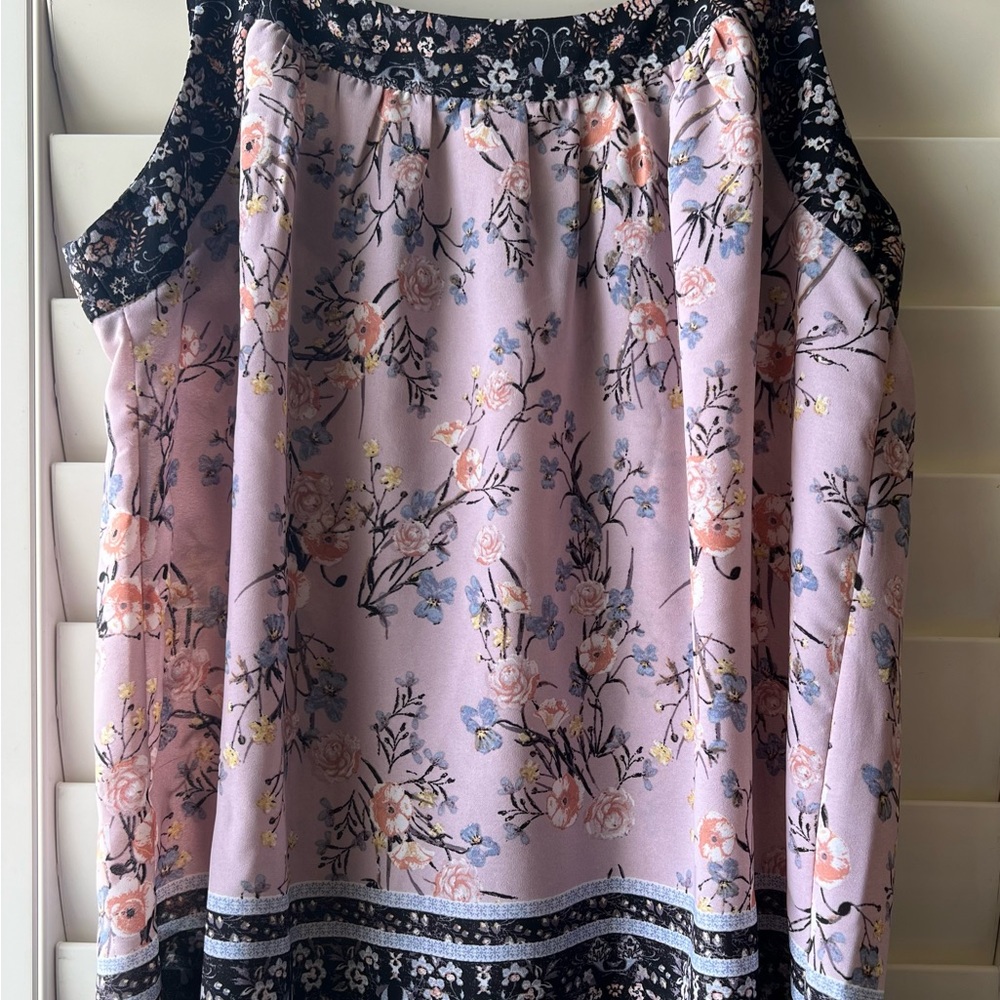 Romantic Knox Rose sleeveless blouse